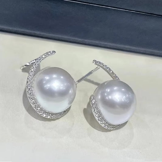 Asymmetrical Pearl Drop Threader Earrings