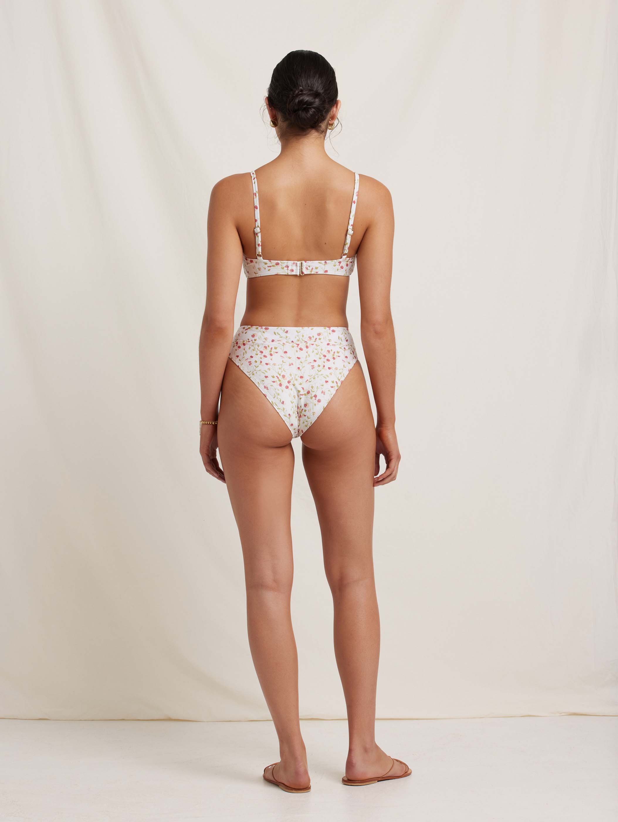 Mid High Cut Pant